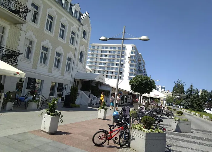 Getaway Near Baltic Coast 度假居 里沃